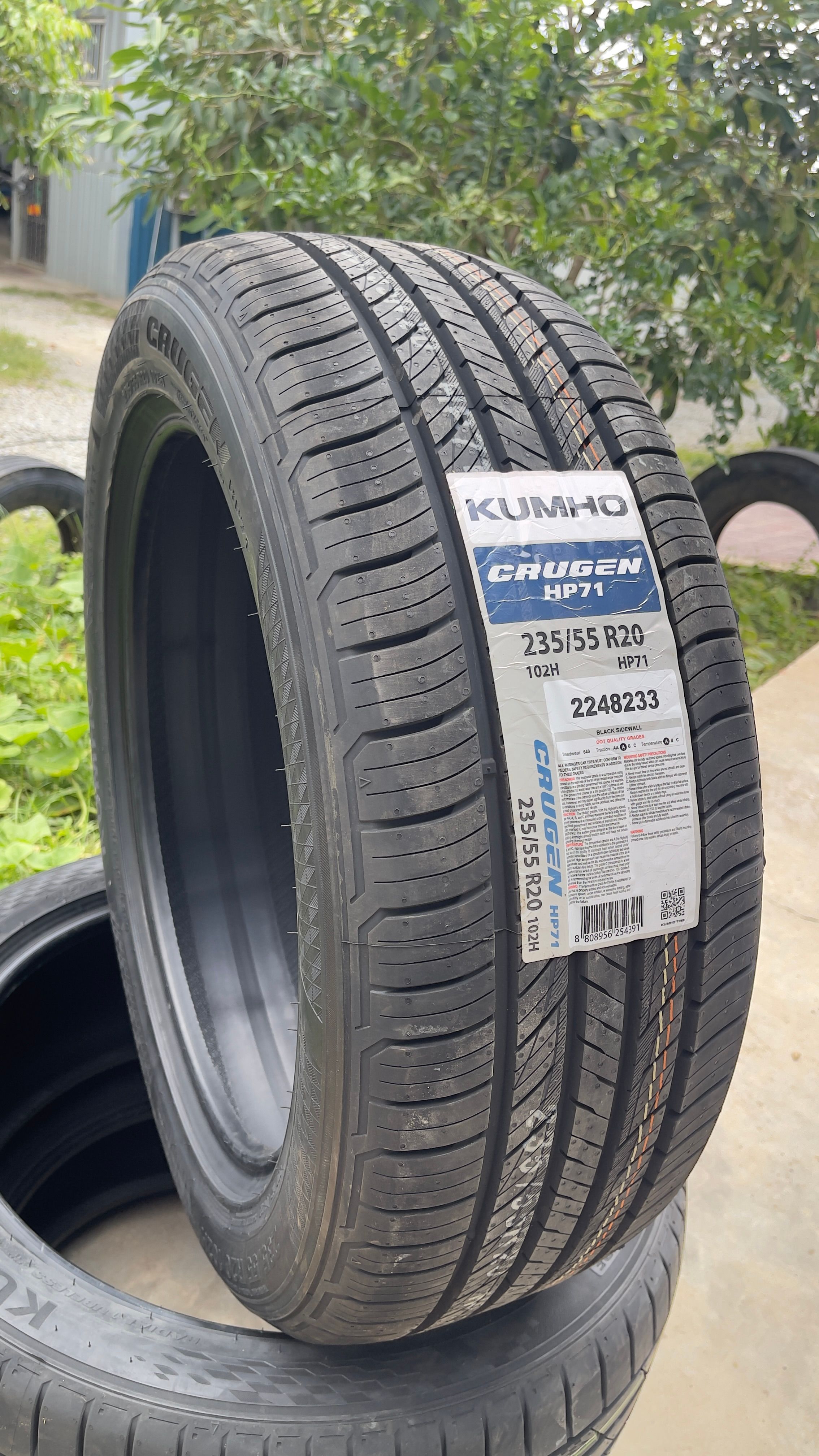 Kumho CRUGEN HP71