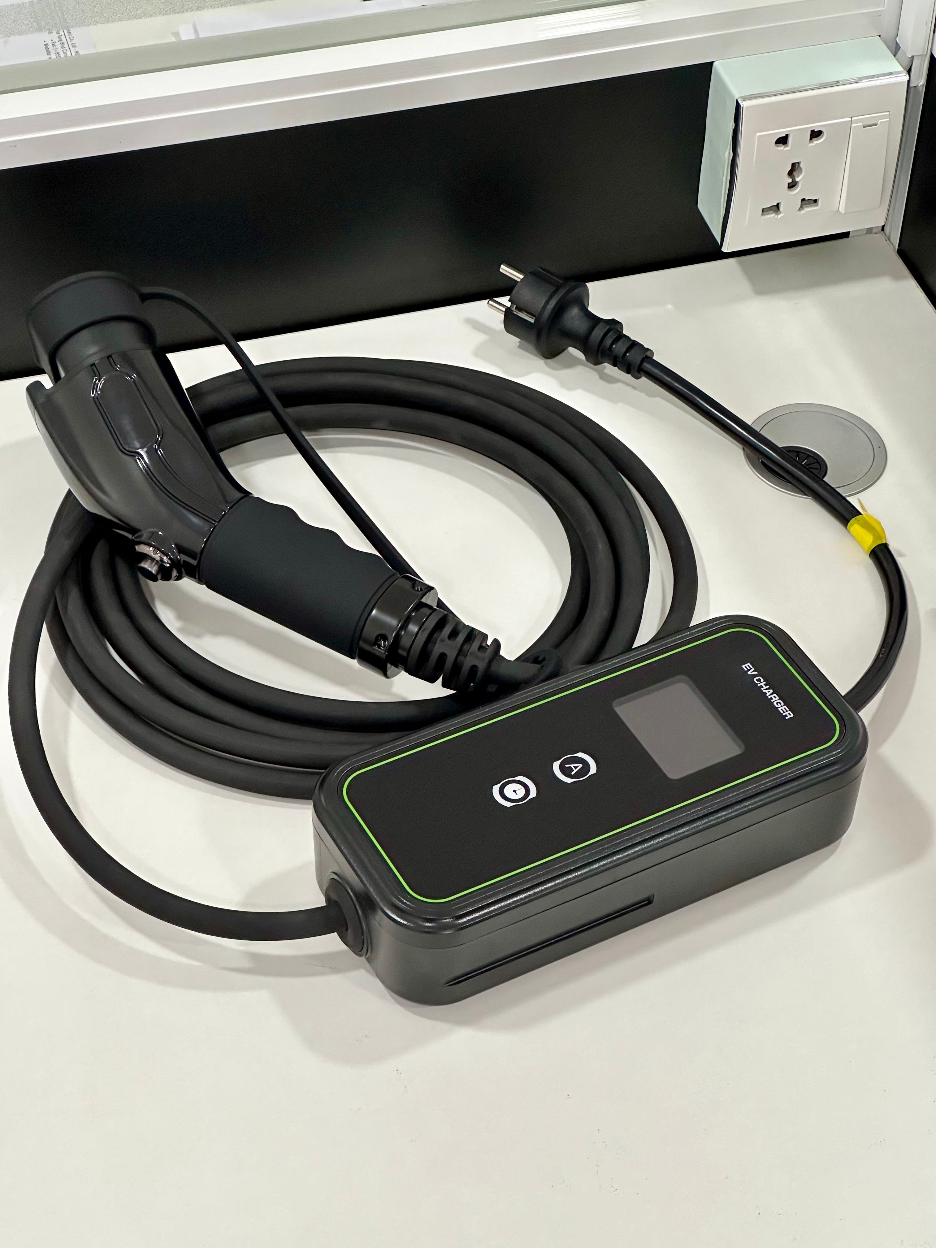 Portable EV Charger 3.5kW GB/T