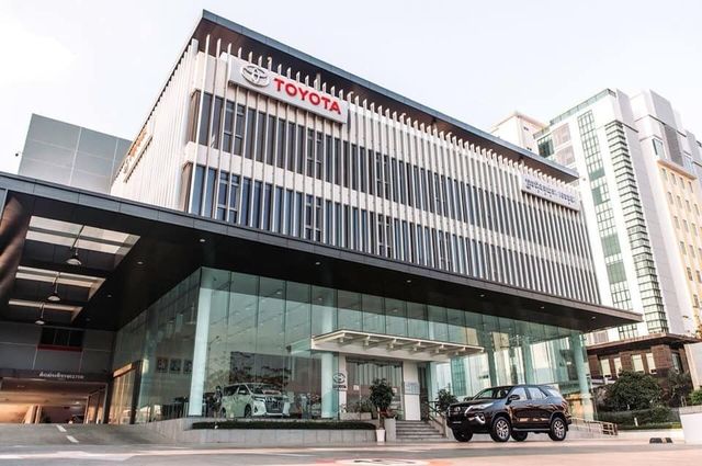 TOYOTA CAMBODIA HQ's Store