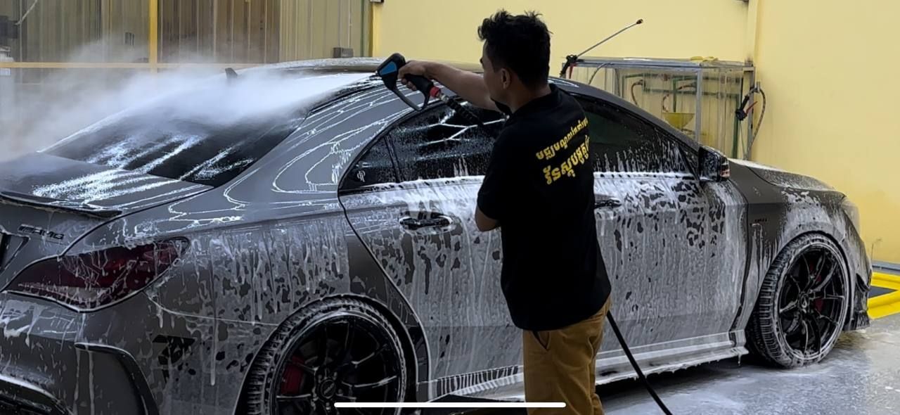 លាងសម្អាតរថយន្ត​ Premium Car Wash