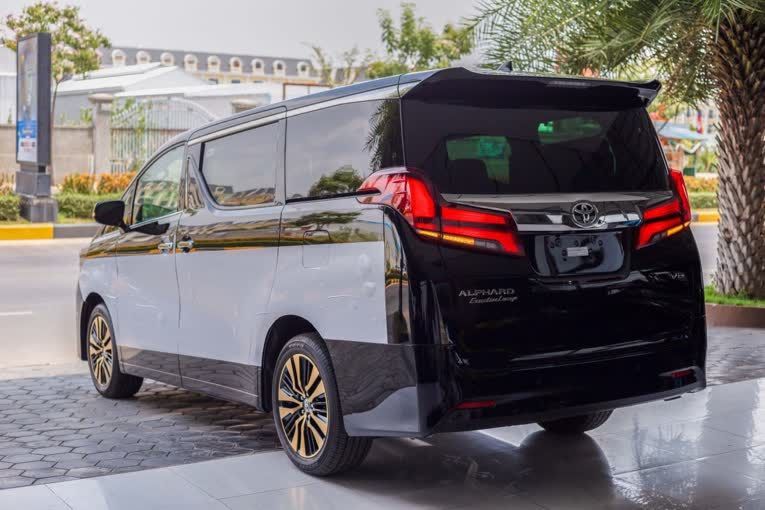 Toyota Alphard 2023