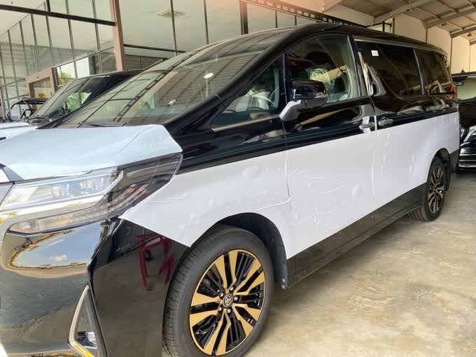 Toyota Alphard 2023