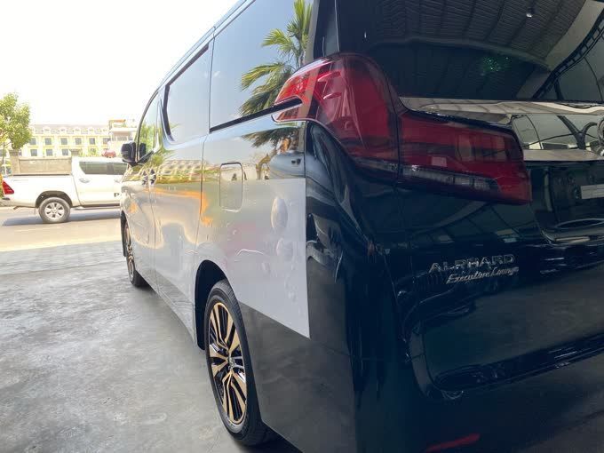 Toyota Alphard 2023