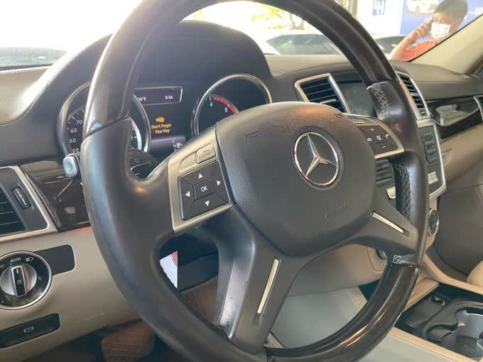 Mercedes-Benz GL350 2014