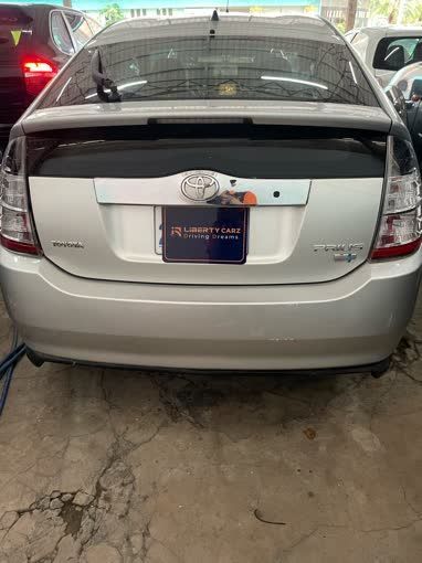 តូយ៉ូតា Prius 2008