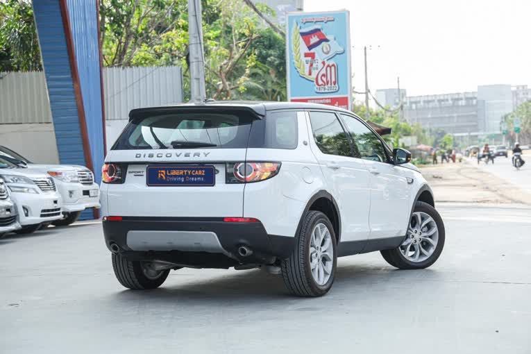 Land Rover Discovery Sport 2015