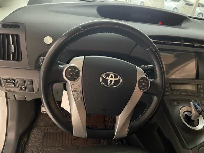 តូយ៉ូតា Prius 2010