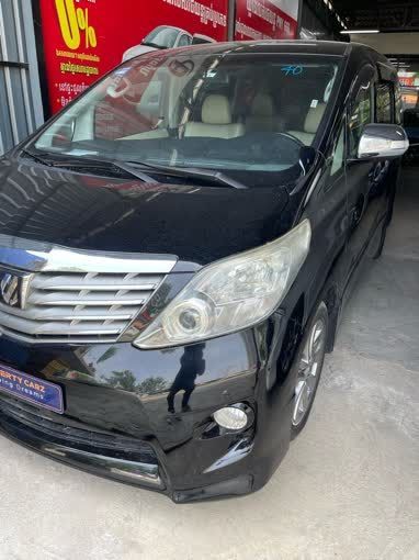 Toyota Alphard 2011