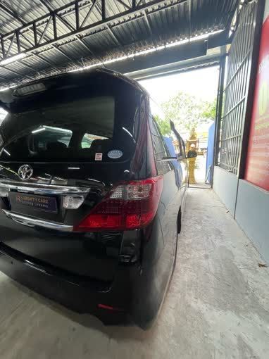 Toyota Alphard 2011