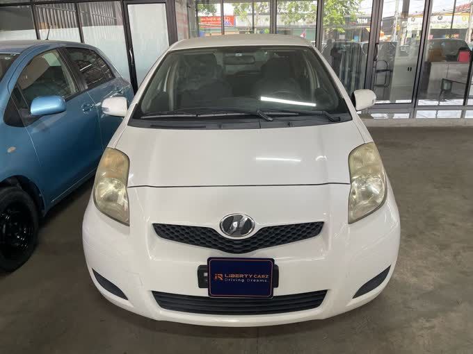 តូយ៉ូតា Vitz 2010