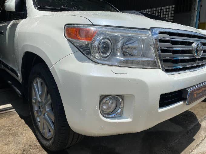 តូយ៉ូតា LandCruiser 2015