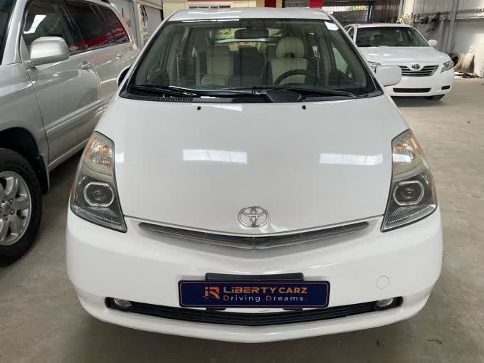 តូយ៉ូតា Prius 2008