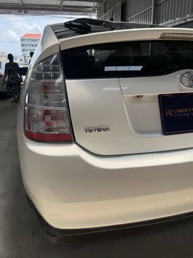 តូយ៉ូតា Prius 2008