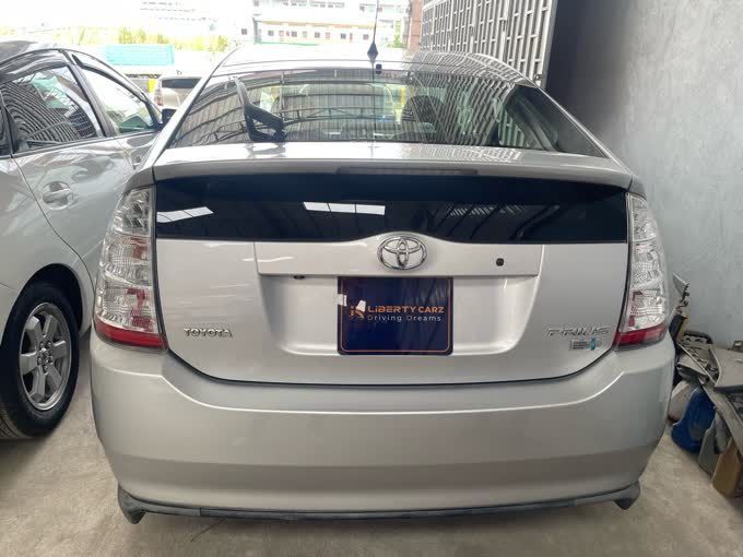 តូយ៉ូតា Prius 2008