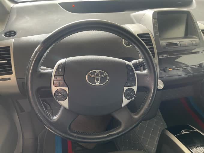 តូយ៉ូតា Prius 2008