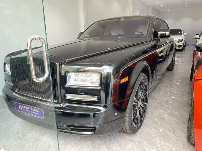 Rolls-Royce Phantom 2015