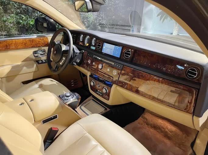 Rolls-Royce Phantom 2015