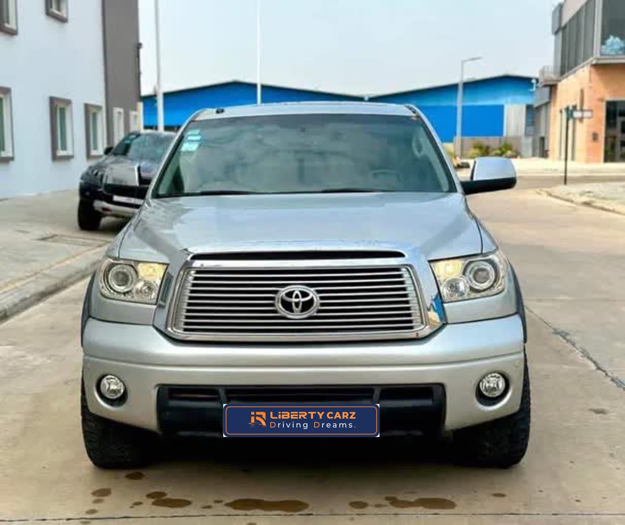 តូយ៉ូតា Tundra 2010