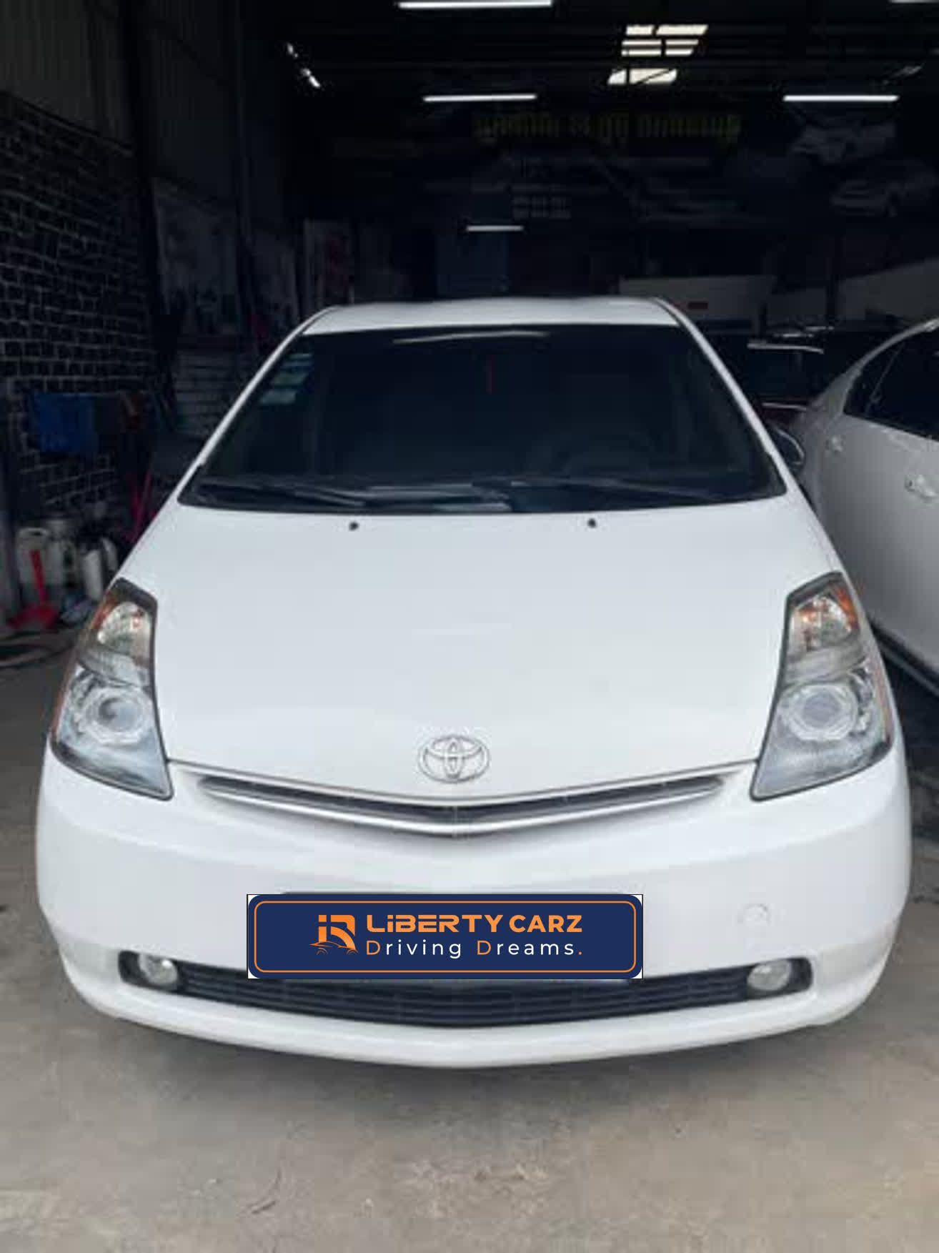 តូយ៉ូតា Prius 2008