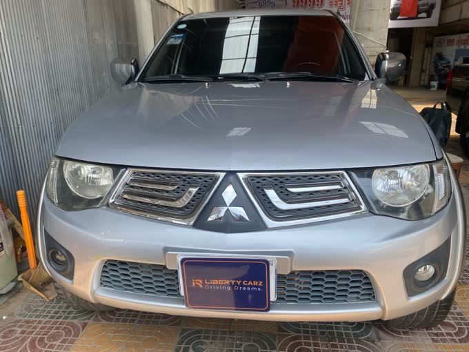 Mitsubishi Triton 2009