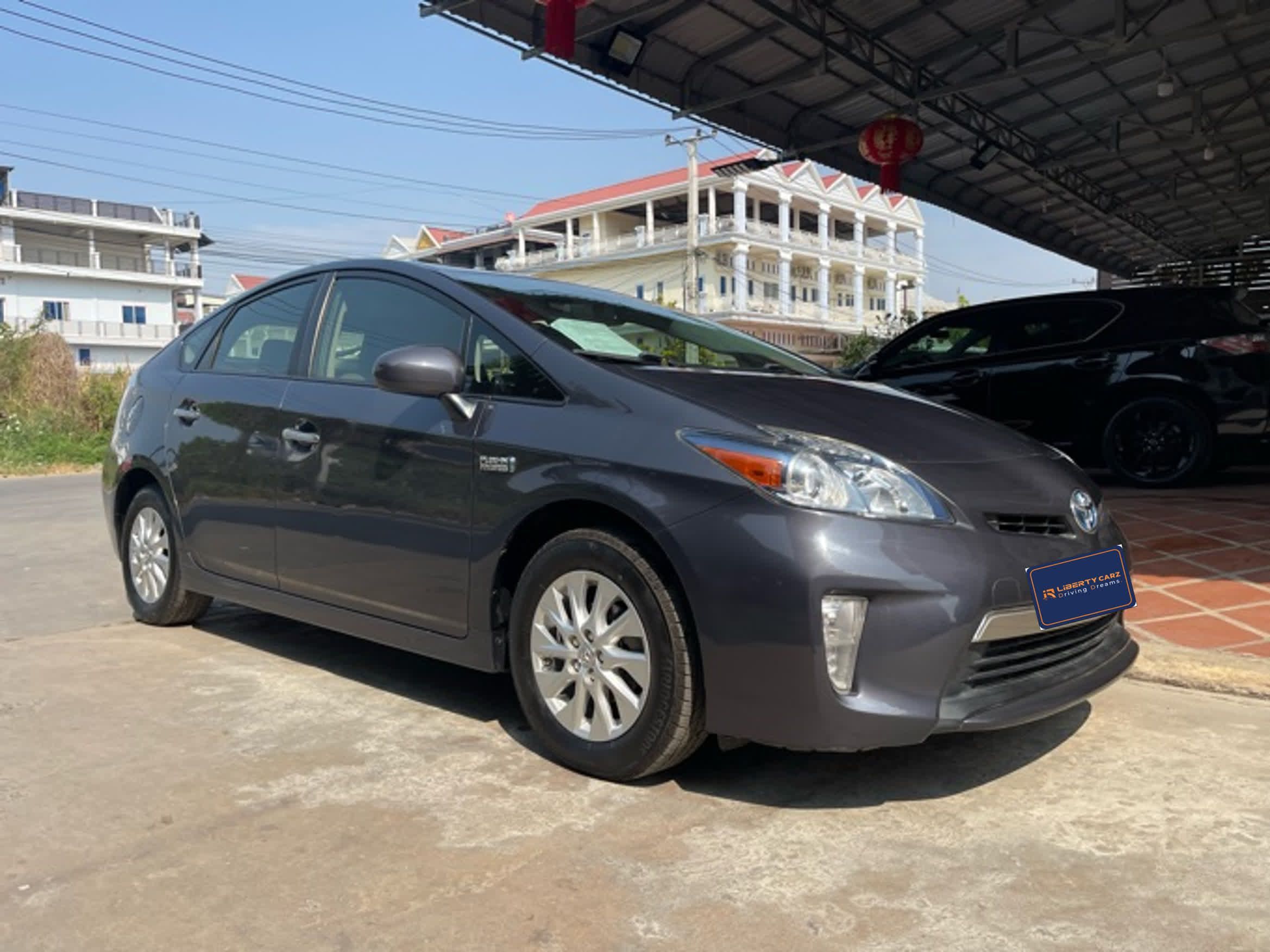 តូយ៉ូតា Prius 2014