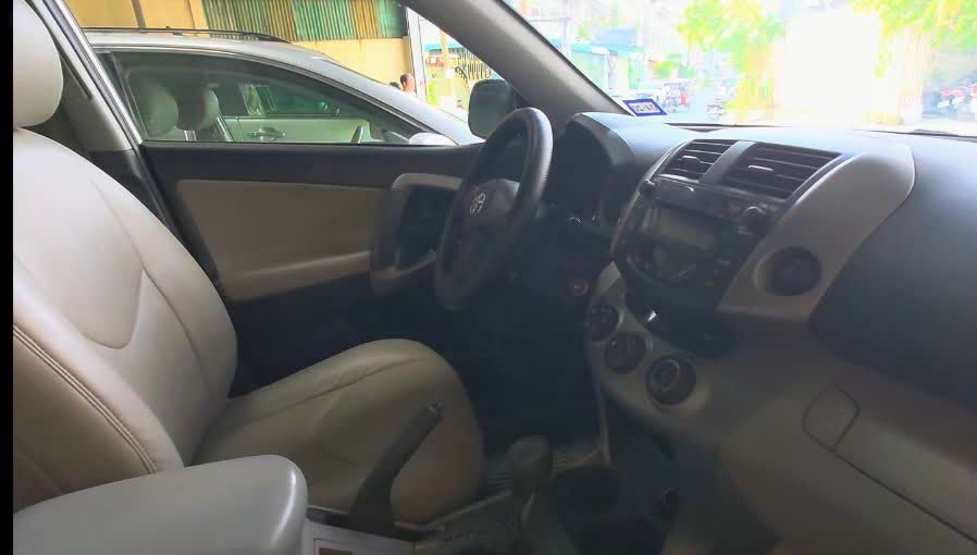 តូយ៉ូតា RAV4 2006