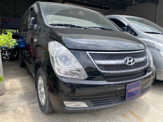 Hyundai Grand Starex 2012