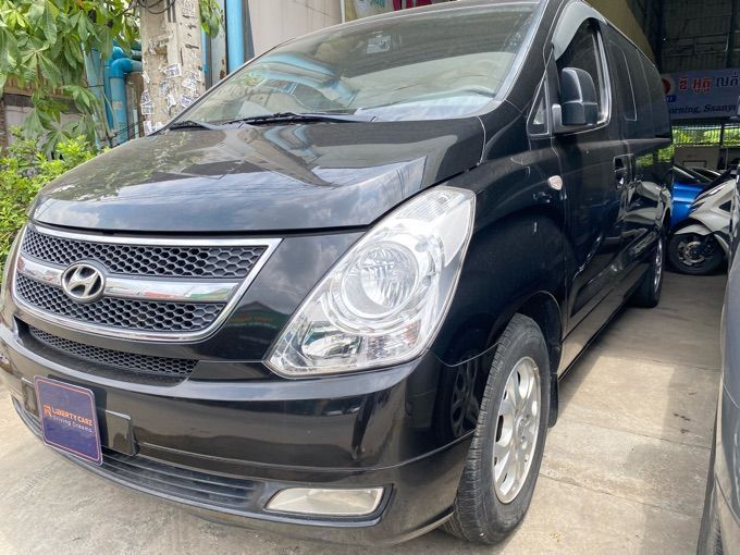 Hyundai Grand Starex 2012