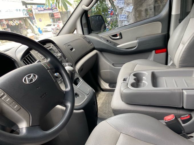 Hyundai Grand Starex 2012