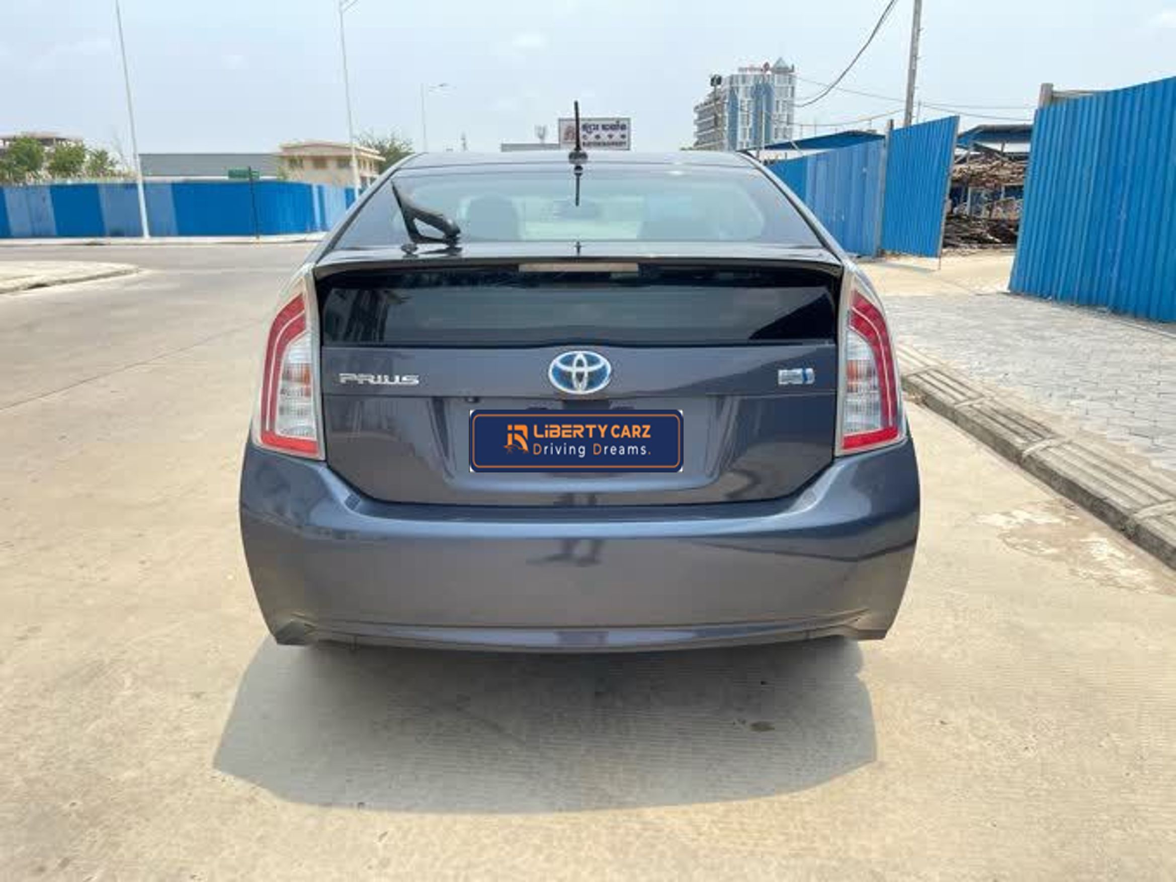 តូយ៉ូតា Prius 2012