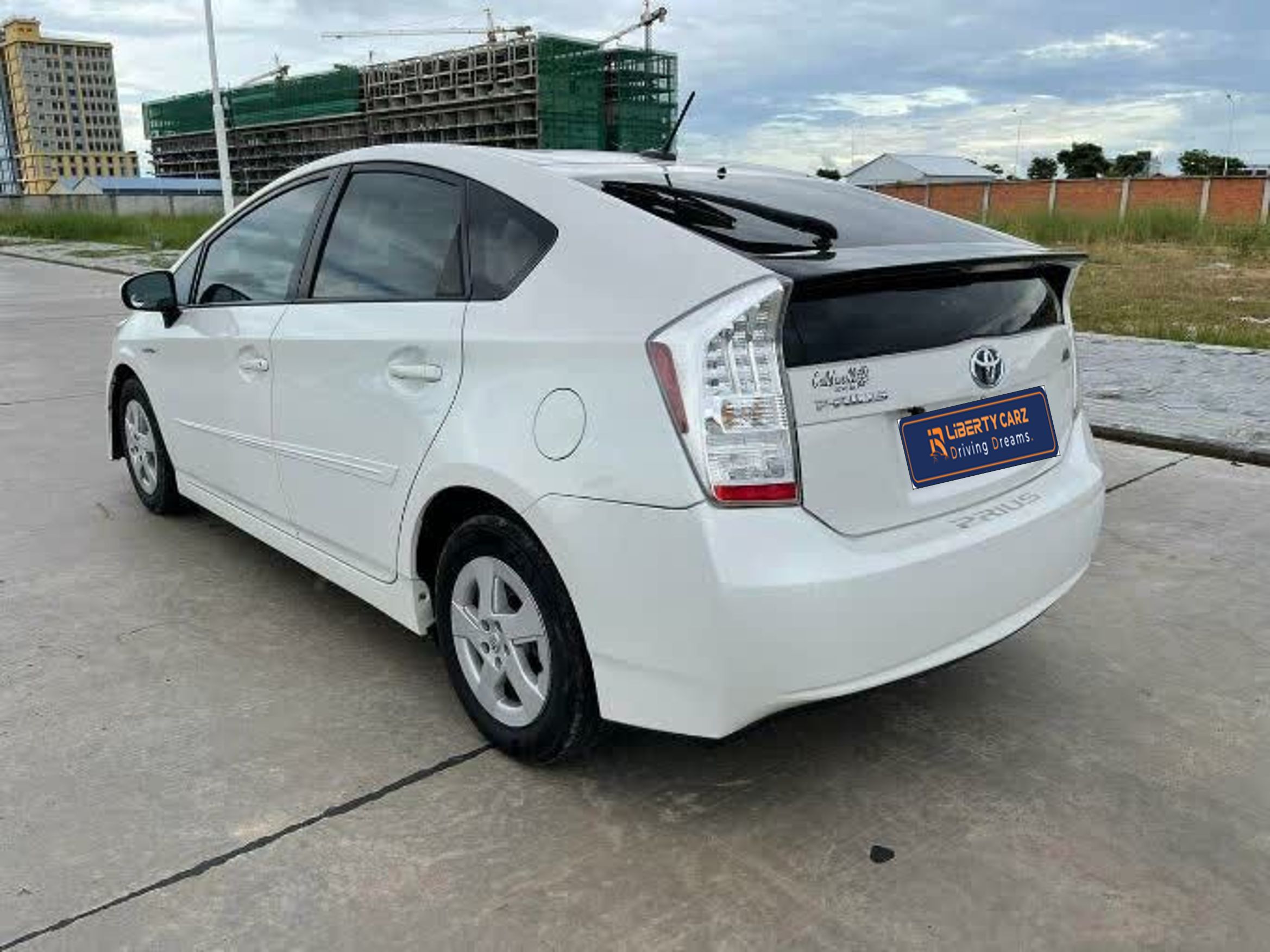 តូយ៉ូតា Prius 2011