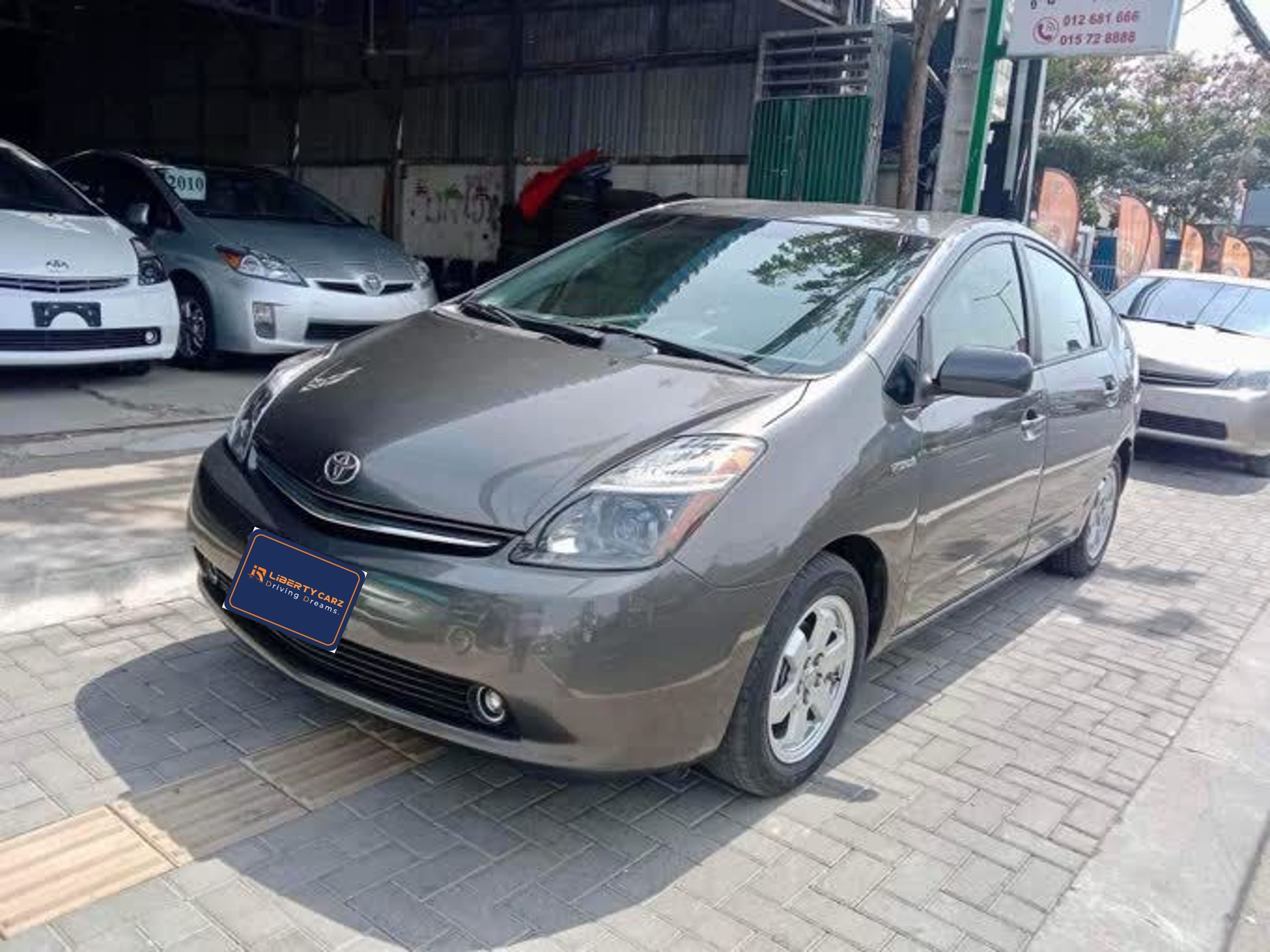 តូយ៉ូតា Prius 2008