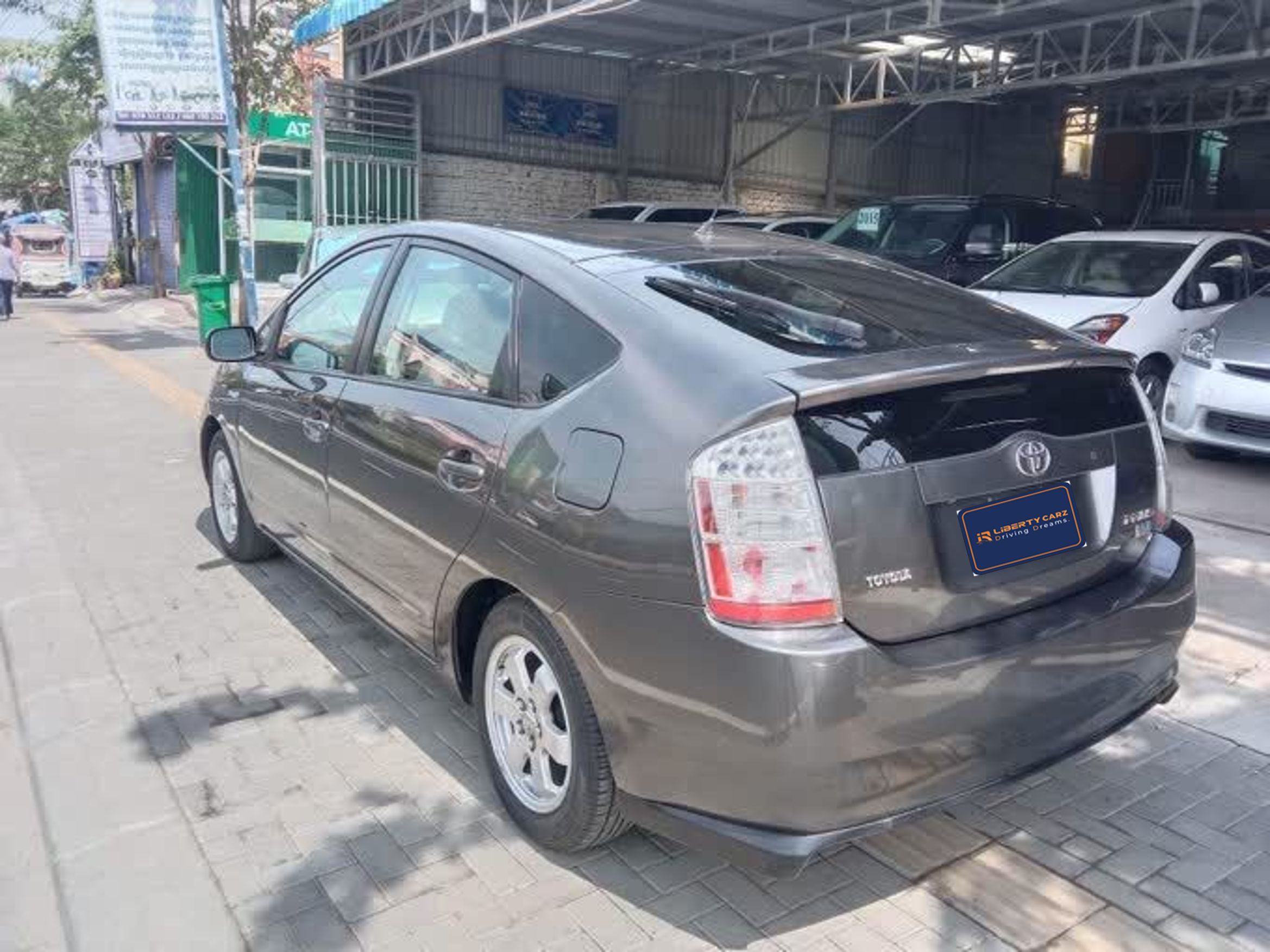 តូយ៉ូតា Prius 2008