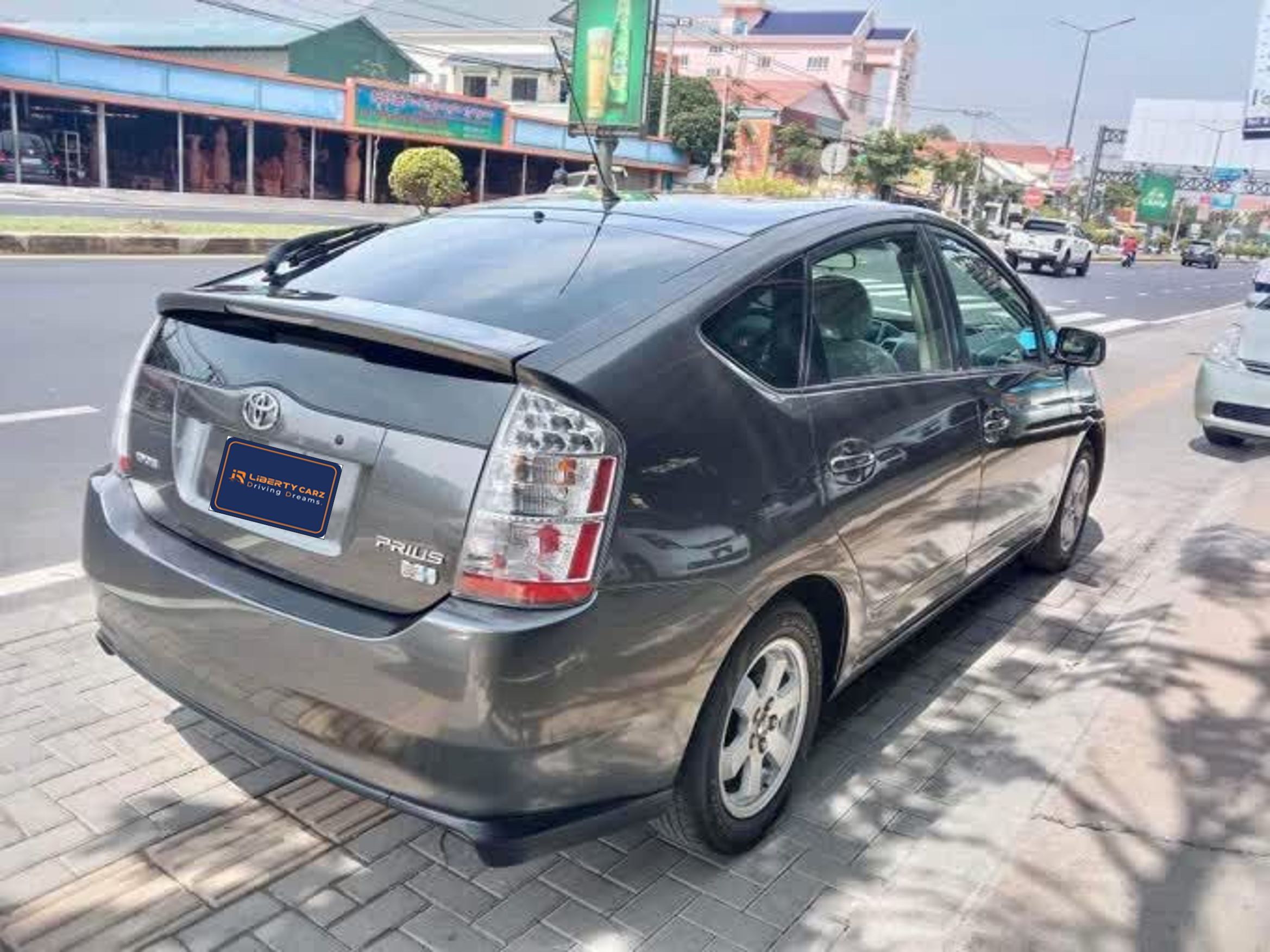 តូយ៉ូតា Prius 2008