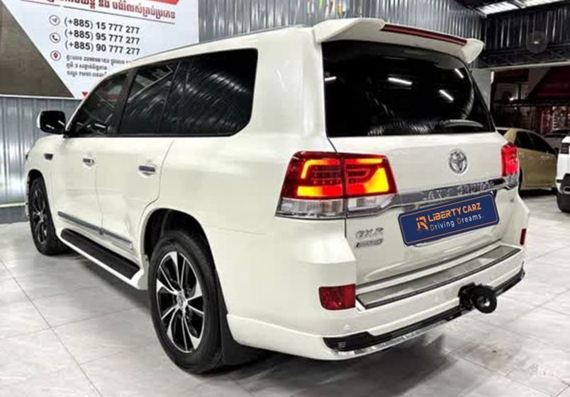 Toyota LandCruiser 2014