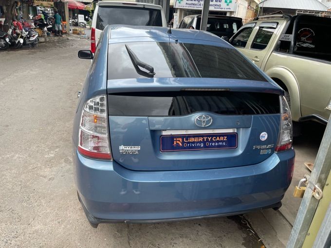 តូយ៉ូតា Prius 2006