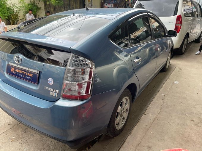 តូយ៉ូតា Prius 2006