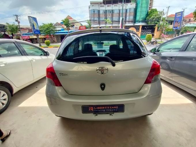 Toyota Vitz 2010