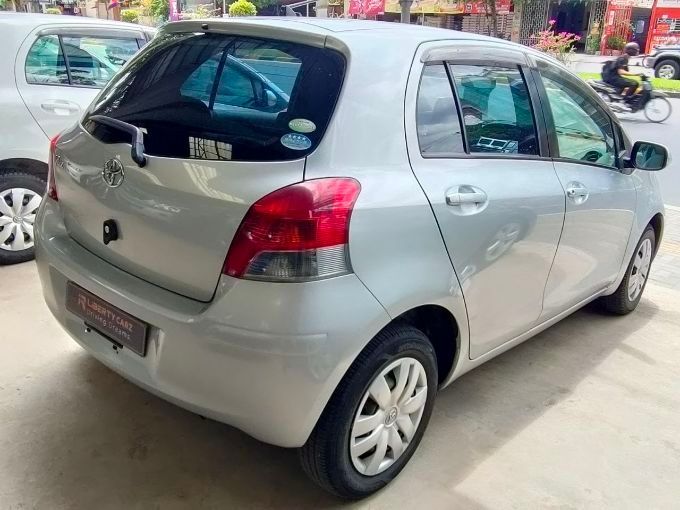 Toyota Vitz 2010