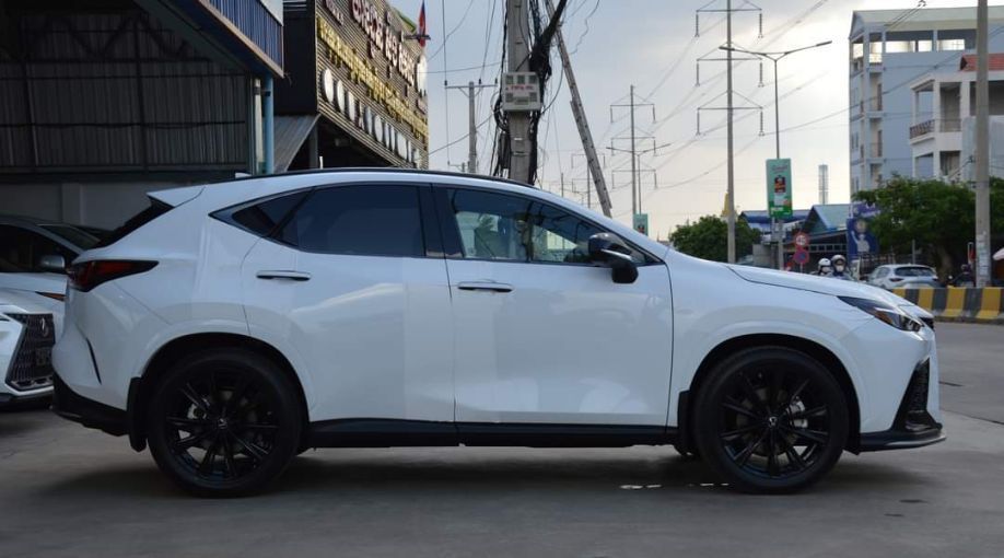 Lexus NX 300 2023