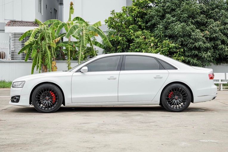 Audi A8L 2015