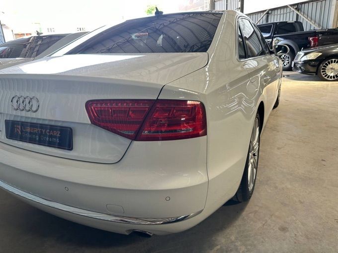 Audi A8L 2013