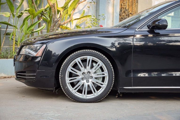 Audi A8L 2013