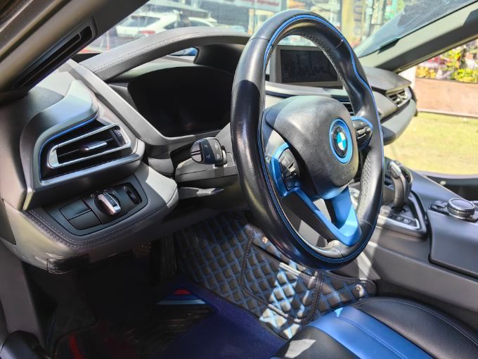 BMW i8 2015