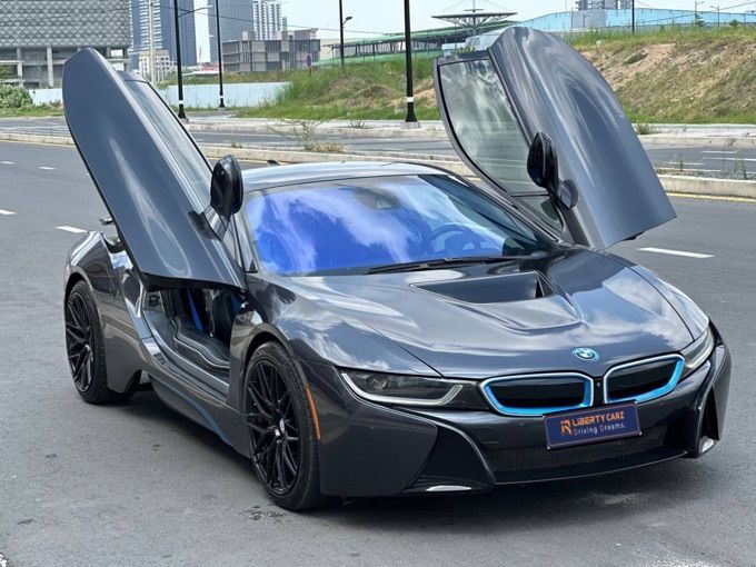 BMW i8 2015