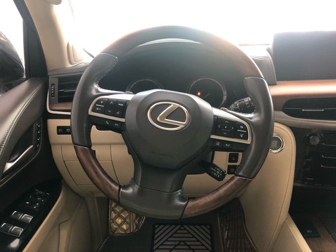 Lexus LX 570 2018