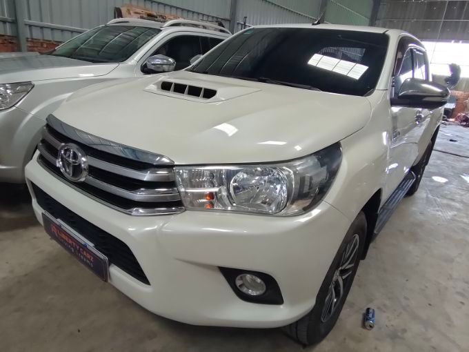 តូយ៉ូតា Hilux Revo 2016