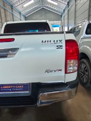 តូយ៉ូតា Hilux Revo 2016