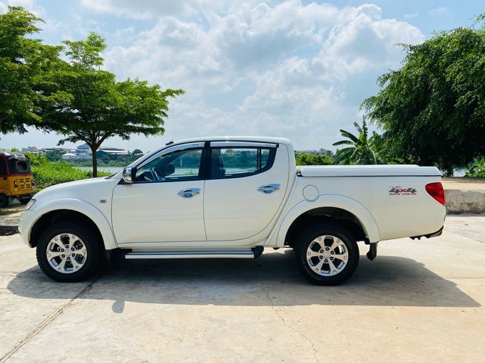 Mitsubishi Triton 2015