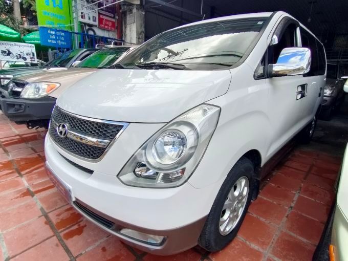 Hyundai H1 2012